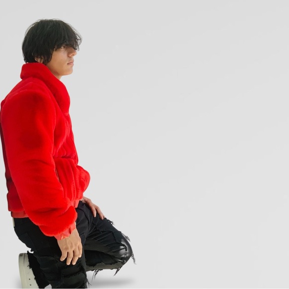 Men’s Fashion Faux Fur Red Fuzzy Jacket NWT - Picture 6 of 9